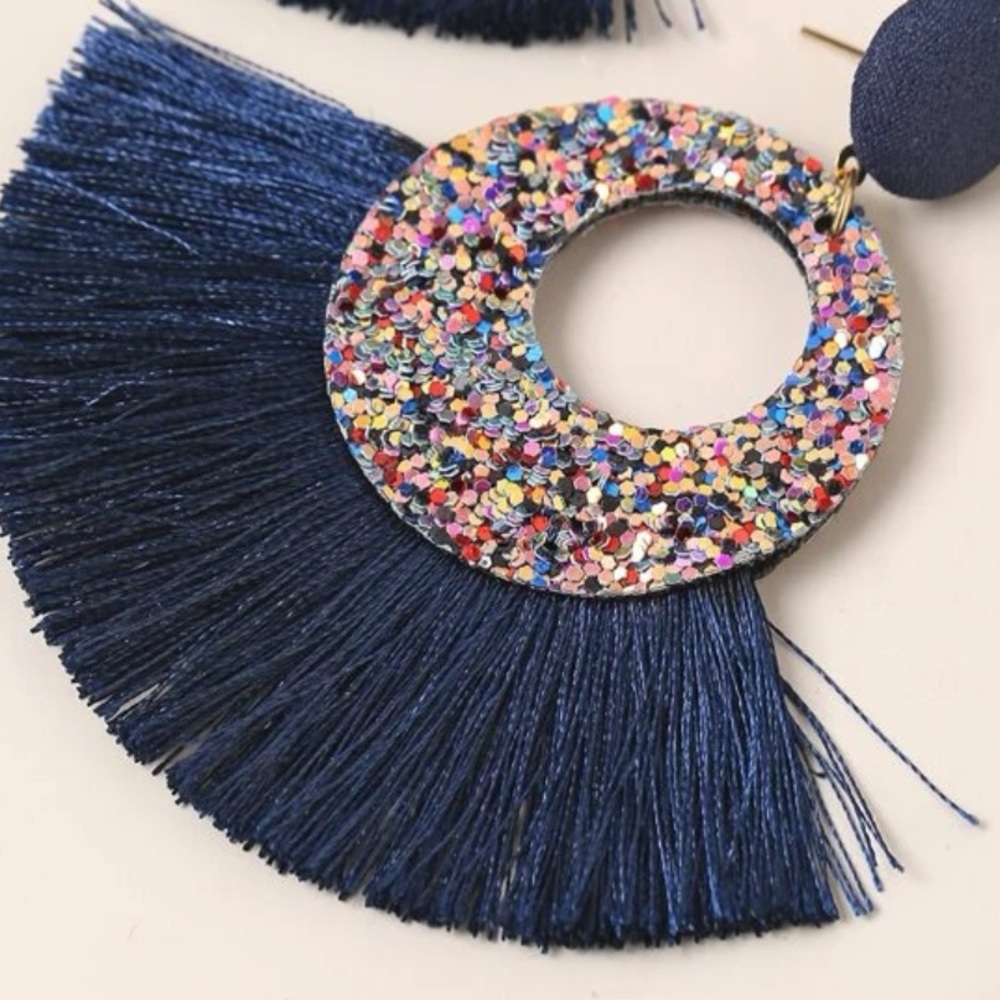 7/$35✨Boho Dazzling Tassel Fringe Blue Multicolor Sequin Statement Earrings NWT - Picture 6 of 10